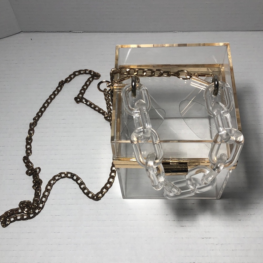 Clear Acrylic Box Clutch/Crossbody Bag Gold chain - Picture 3 of 12